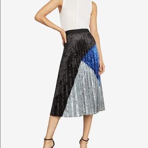 Beautiful Bcbg colorblocked velvet skirt